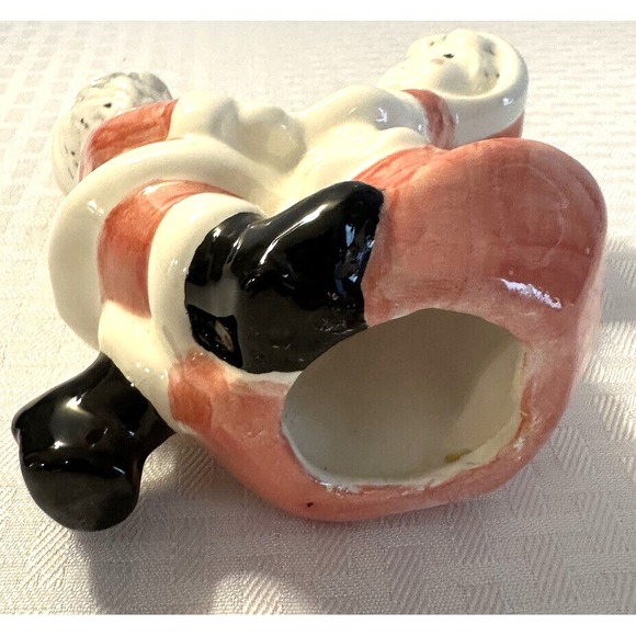 Vintage Santa and Mrs. Claus Ceramic Figurine Dancing together - Picture 10 of 11